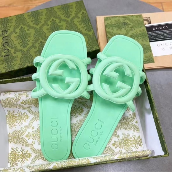 Gucci Mint Green Logo Slide Sandals - Picture 1 of 7